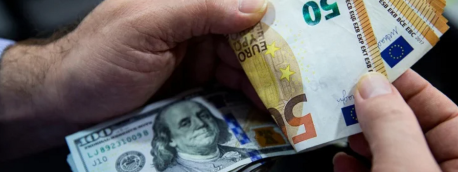 Гривня поспіхом втрачає позиції: які ціни на валюту в банках і обмінниках України 