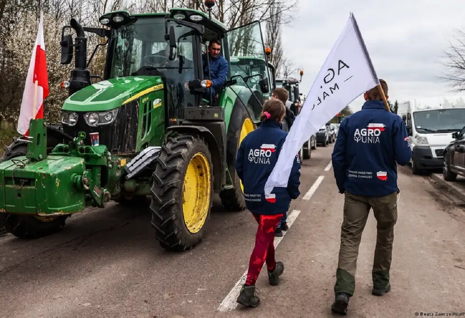 Польські фермери заблокували ще два пункти пропуску - фото 1