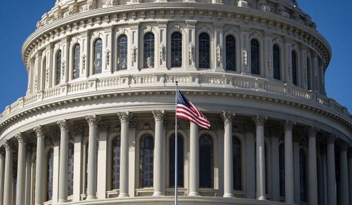 Сенат США окончательно принял законопроект о помощи Украине фото