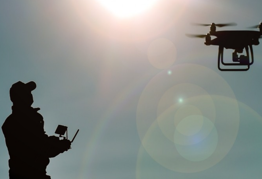 Військова домога ЗСУ -  Велика Британія поставить Україні ще тисячі дронів - фото 1