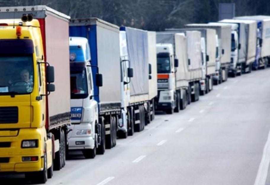 Блокада кордону - в чергах у бік України очкують майже 2500 вантажівок - фото 1