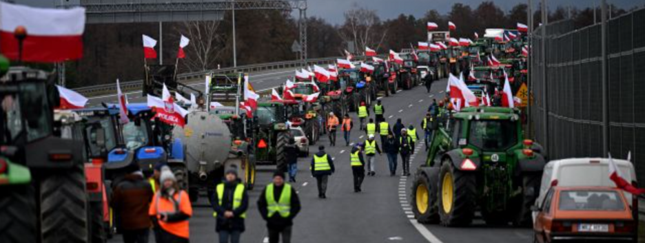 Один КПП полностью заблокирован: какая ситуация на границе с Польшей сегодня