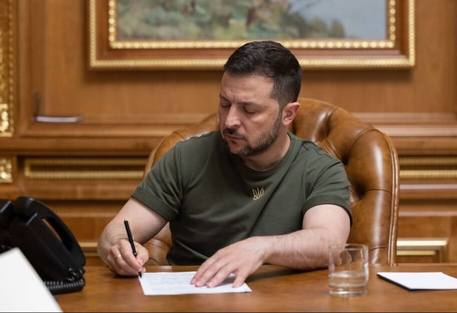 Зеленский подписал закон о добродетельном лоббировании - фото 1
