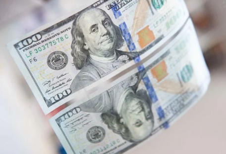 Доллар в обменниках снова поднялся в цене: сколько стоит валюта 28 марта