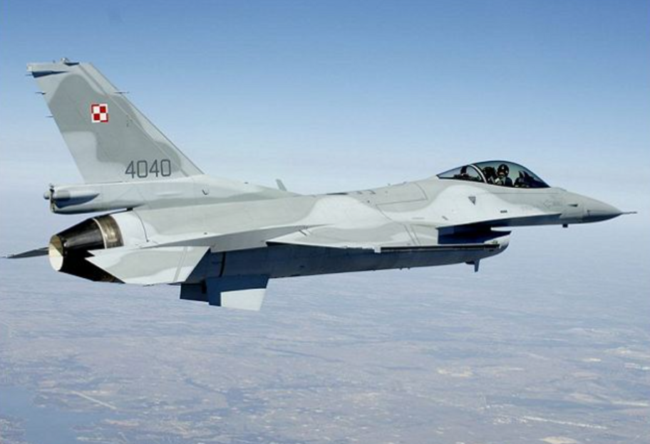 Навчання на F-16 - у Повітряних силах розповіли про тренування українських пілотів - фото 1