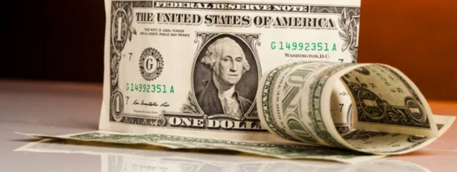 Долар став міцнішим відносно гривні: скільки коштує валюта 9 квітня 