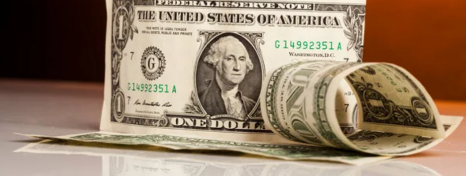 НБУ опустил курс доллара в Украине – сколько валюта США будет стоить 23 апреля