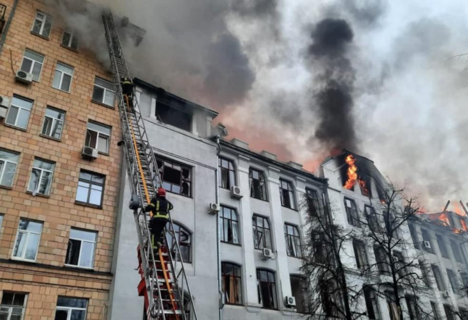 россия атаковала Харьков КАБами - в городе слышны взрывы, есть пострадавшая - фото 1