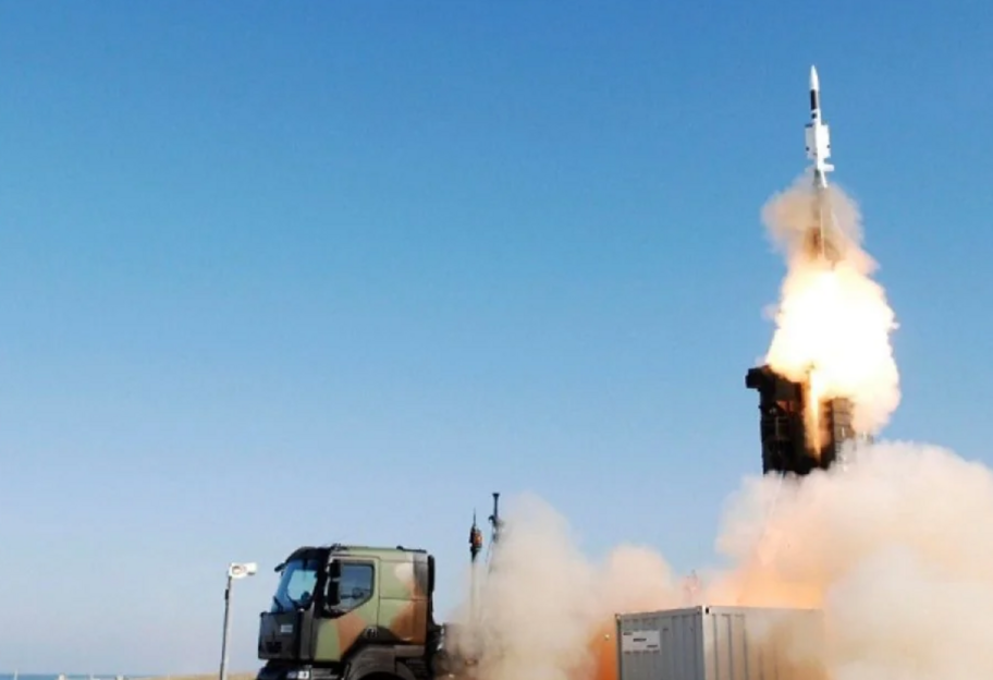 Франція відправить в Україну нову партію ракет Aster до системи ППО - фото 1