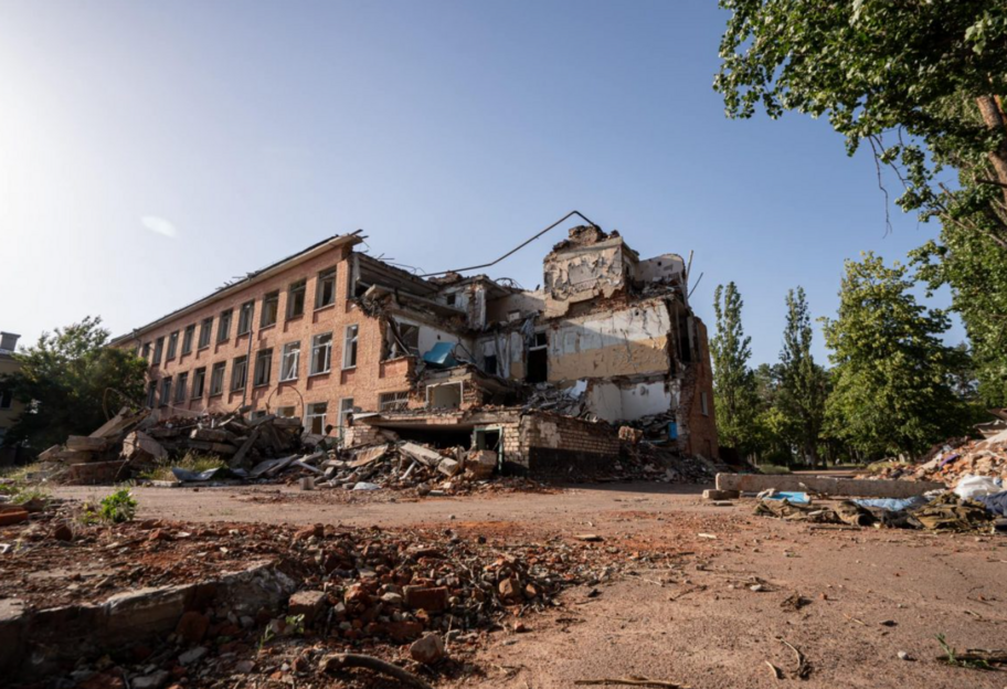 Литва выделила средства на восстановление разрушенных школ и садов Украины - фото 1