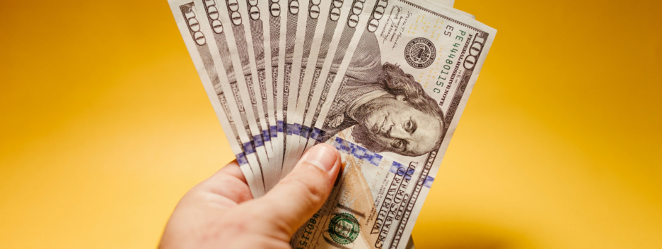 Доллар в Украине снова подорожал – официальные цены от НБУ
