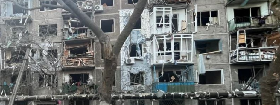 рф  прицельно ударила КАБом по жилому кварталу в Константиновке: не менее 5 гражданских ранены (фото)
