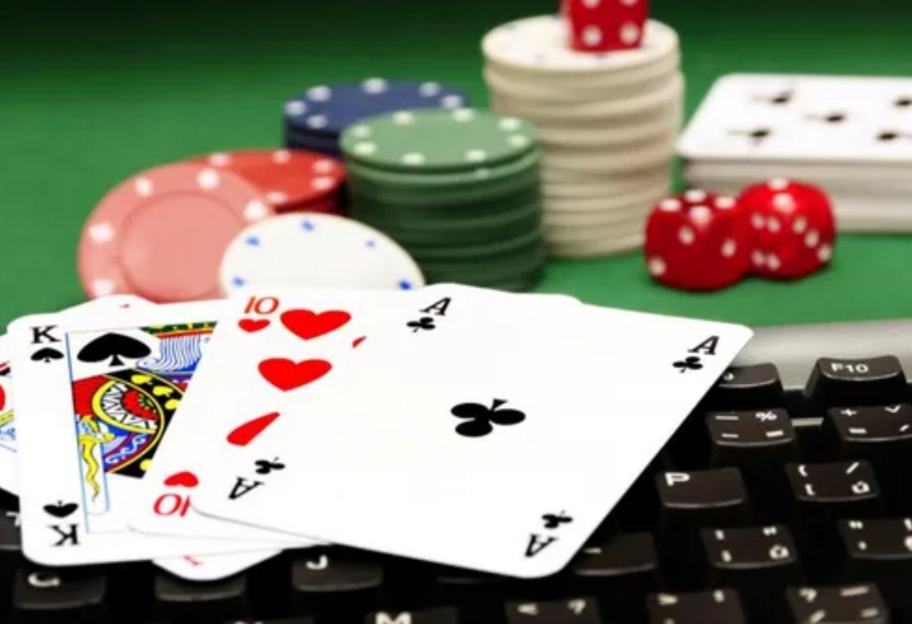 Нацбанк забороняє використовувати кредитні кошти для участі в азартних іграх - фото 1