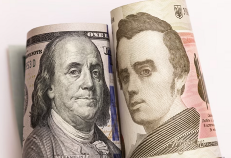 НБУ установил официальный курс доллара на 24 июня: валюта дешевеет больше недели