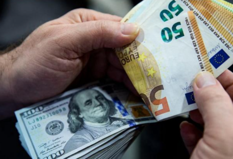 Цены на валюту 24 июня: сколько доллар и евро стоят в обменниках