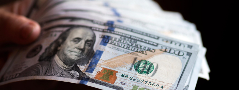 Курс валют в Украине 28 июня: НБУ обновил цену доллара