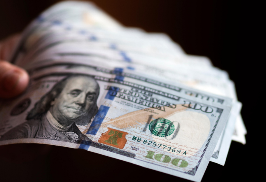 Курс доллара 1 июля упал на 8 копеек – НБУ - фото 1