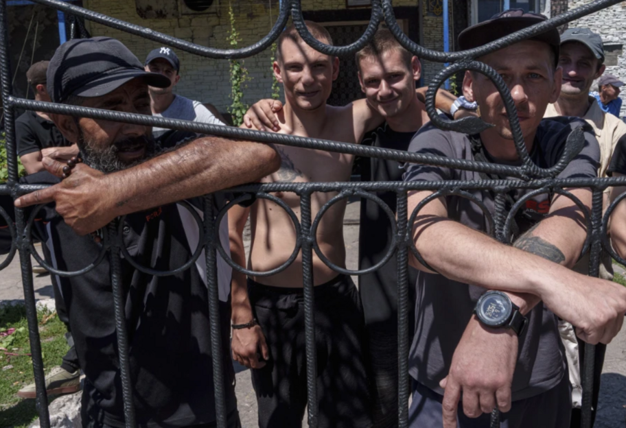 Мобілізація в Україні - близько 27 тисяч ув'язнених можуть долучитись до ЗСУ - Мін'юст - фото 1