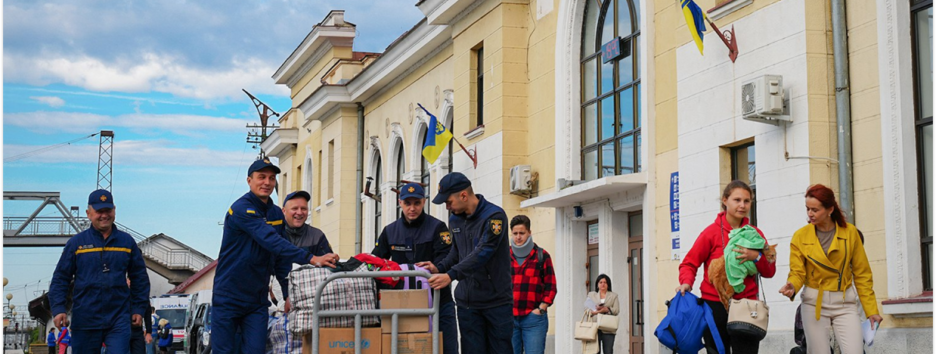 На Закарпаття прибули майже пів сотні вимушених переселенців