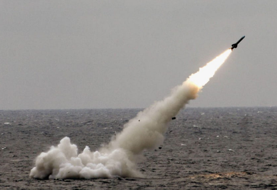 Российские корабли находятся в Черном море: один является носителем ракет 