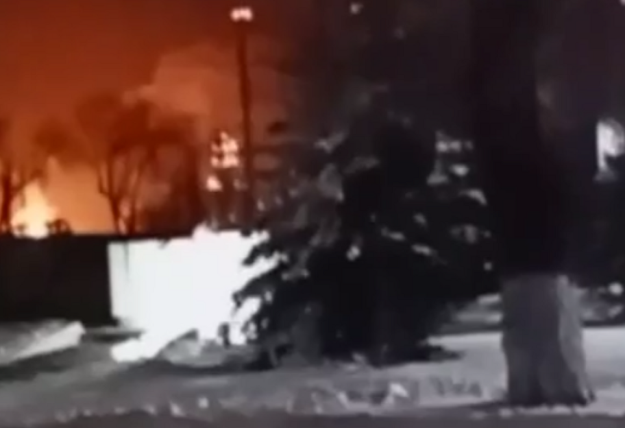 Атака по росії: безпілотники атакували Саратовський НПЗ - фото 1