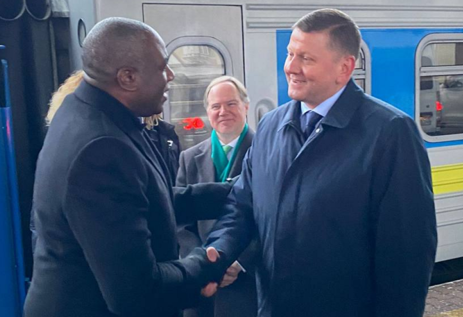 Девід Ламмі 5 лютого прибув до Києва - фото 1