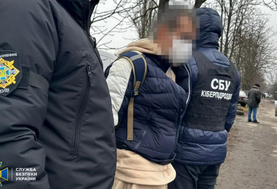 СБУ задержала агентов ФСБ, корректировавших ракетные удары по трем регионам Украины - фото 1