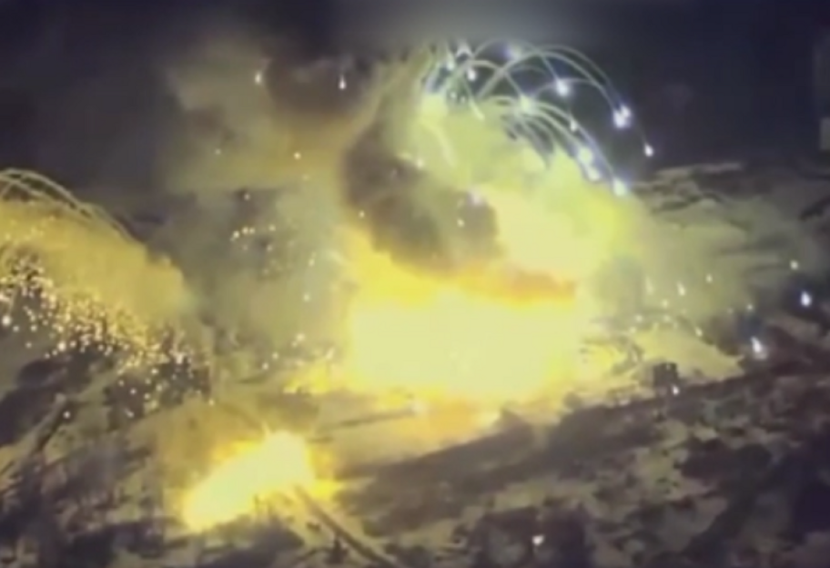 Генштаб: ЗСУ 28 лютого знищили російський склад боєприпасів на Донеччині - фото 1