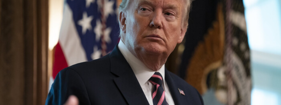 Трамп проведе зустріч щодо призупинення допомоги Україні — ЗМІ