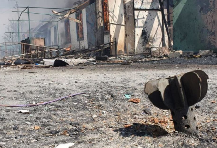 Зеленский: Более 1 050 ударных дронов, почти 1 300 авиабомб и более 20 ракет использовала россия за прошедшую неделю - фото 1