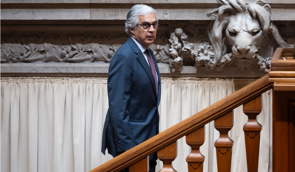 До України прибув спікер парламенту Португалії: він вшанує жертв трагедії у Бучі фото