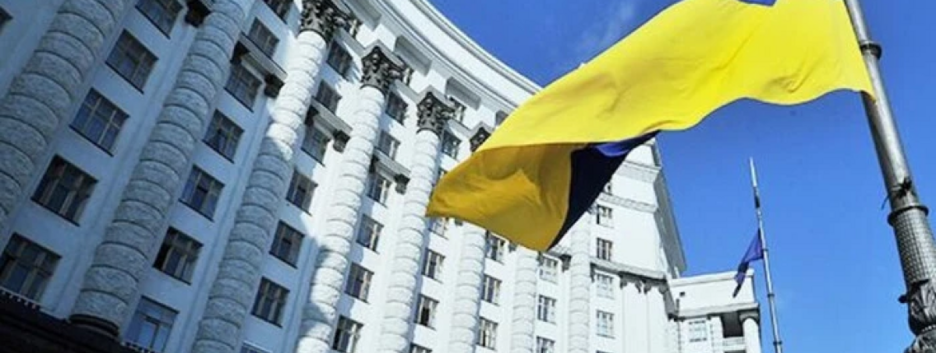 Дополнительные дотации, оплата коммунальных услуг в медучреждениях: Шмигаль рассказал о решении правительства