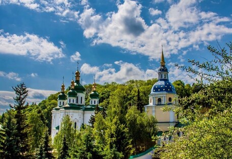 Какие религиозные праздники в мае 2025 года: календарь на каждый день