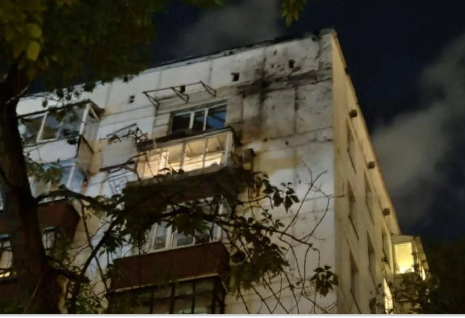 росію знову атакували безпілотники: є влучання у Москві (відео) - фото 1