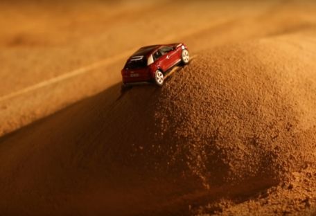 Фотограф показал, как снял рекламу для Audi с игрушечным автомобилем