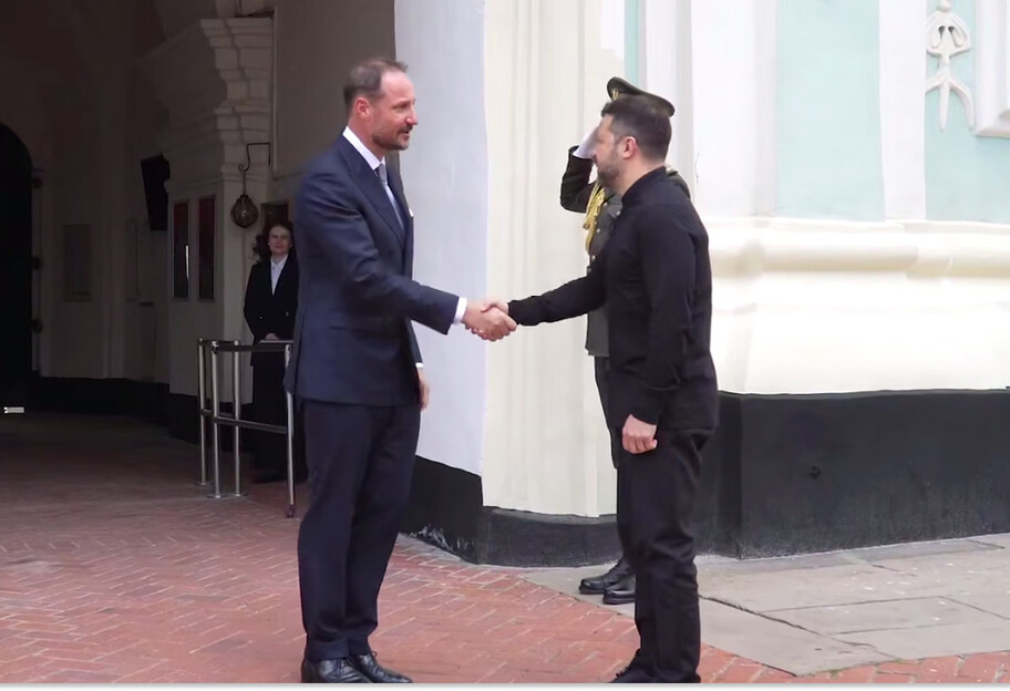 Кронпринц Норвегии впервые прибыл с визитом в Украину: он уже встретился с Зеленским - фото 1