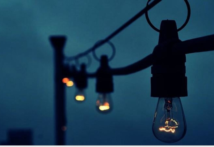 Стан енергосистеми: через негоду знеструмлено 32 населені пункти у двох областях України - фото 1