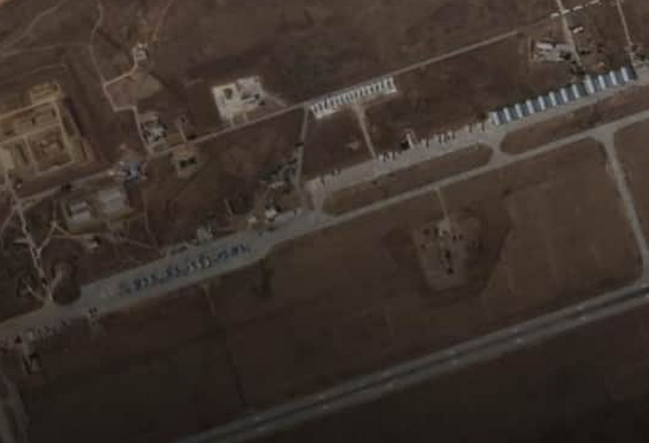 Украинские спецслужбы уничтожили два российских Су-34 на аэродроме под Волгоградом - фото 1