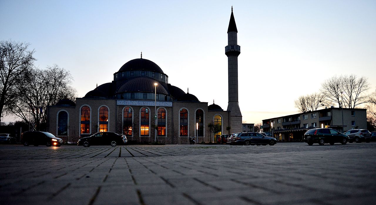 Регистрация мечетей и экзамен немецкого для имамов - инициатива ХДС