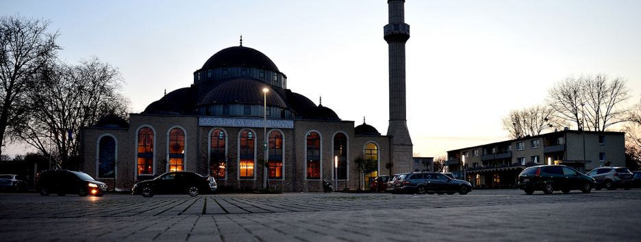 Регистрация мечетей и экзамен немецкого для имамов - инициатива ХДС