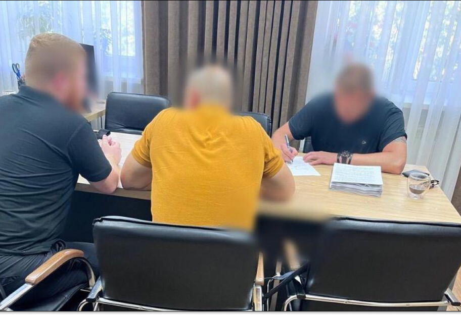 Посадовцю КМДА оголосили підозру через переплату 4,8 млн грн за генератори - фото 1