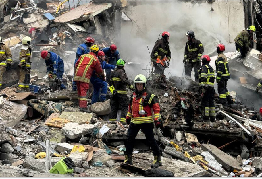 Російська атака по Києву: шість загиблих та 82 поранених, серед них — діти - фото 1