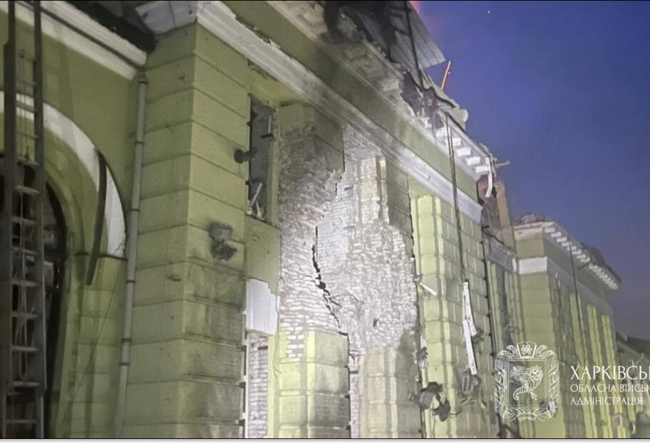 Удар по Лозовій: постраждали 10 людей, з них двоє — діти, загинув залізничник - фото 1