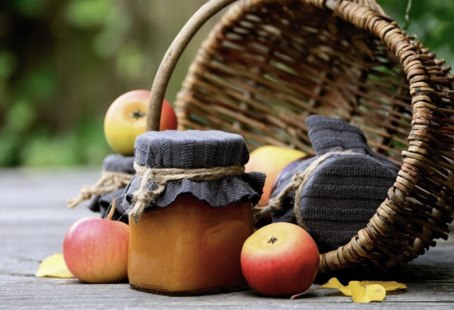 Яблочный Спас 2025 – список продуктов, которые можно и нельзя святить - фото 1