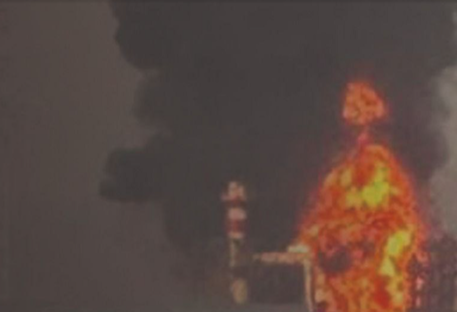 Сили оборони України успішно вразили низку стратегічних об'єктів на території рф - фото 1