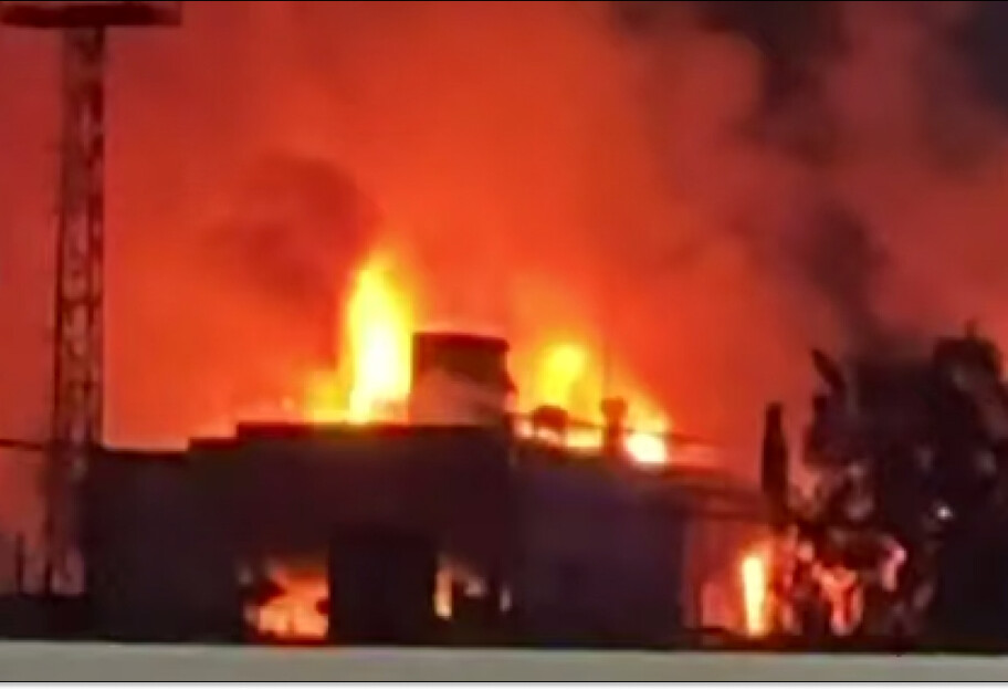 В российском Ярославле горит завод лакокрасочной продукции - фото 1