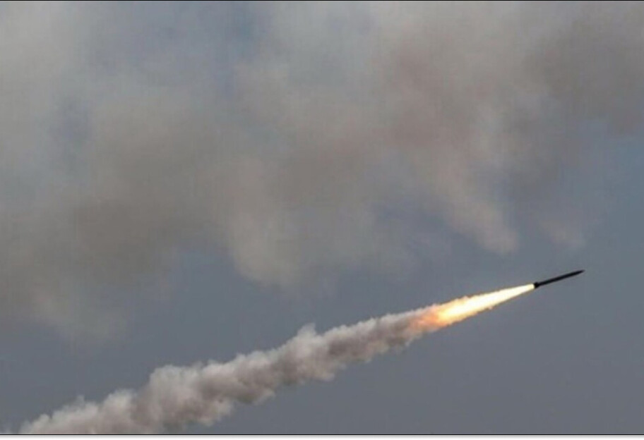 Ночью российские войска нанесли ракетный удар по территории одного из учебных подразделений Сухопутных войск ВСУ: есть погибший - фото 1