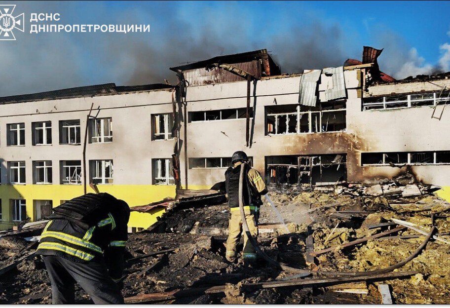 ГСЧС: На Днепропетровщине россияне уничтожили учебное заведение в Синельниковском районе - фото 1