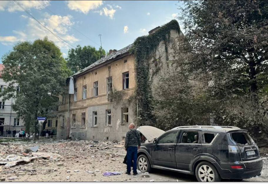 Львів вночі атакували росіяни за допомогою БпЛА та крилатих ракет: є загиблий - фото 1