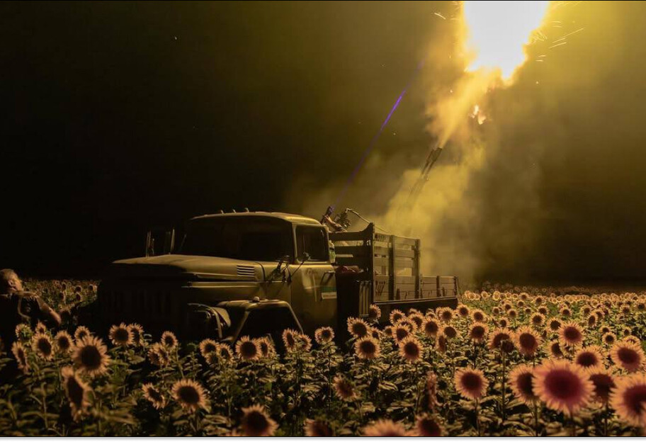 Зеленский: Украина стоит в войне дольше, чем ожидал мир - фото 1